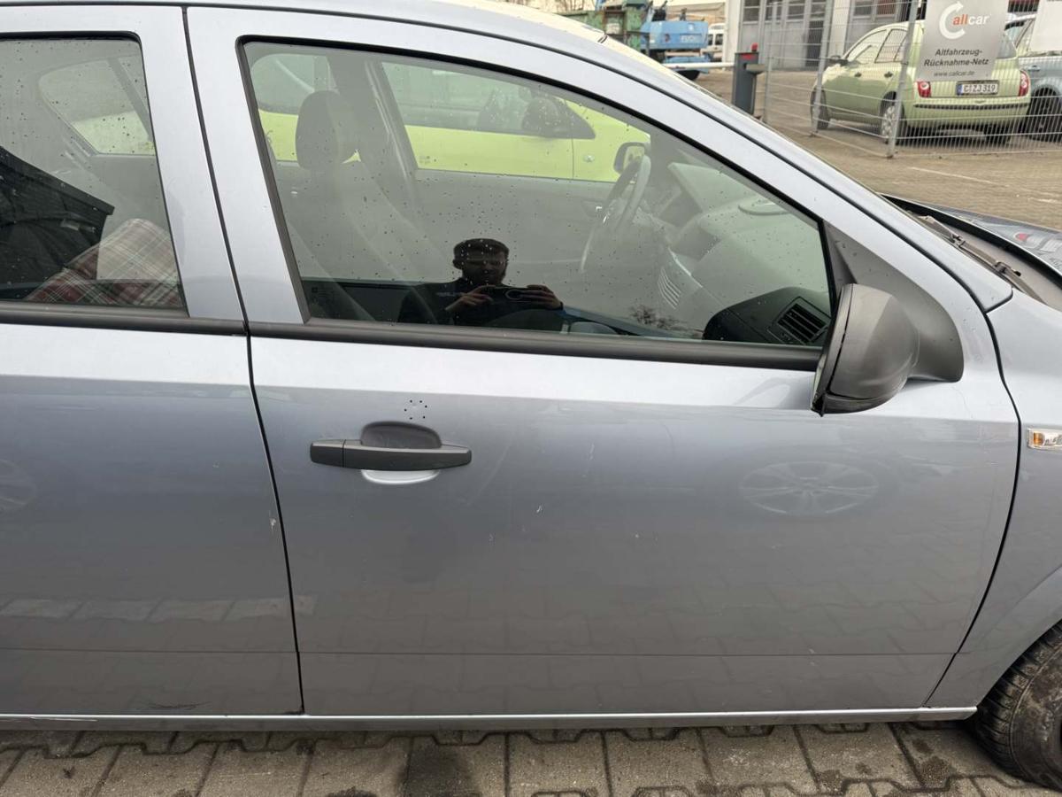 Opel Astra H original T&uuml;r vorn rechts Z163 Lichtsilber 5-T&uuml;rer Rohbau Bj.2009